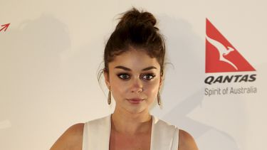 americateve | La actriz Sarah Hyland, que interpreta a Haley Dunphy en la serie televisiva estadounidense Modern Family, durante su asistencia a una celebraci&oacute;n en Sydney, Australia, el jueves 20 de febrero de 2014. El elenco de la serie se encuentra en Sydney p