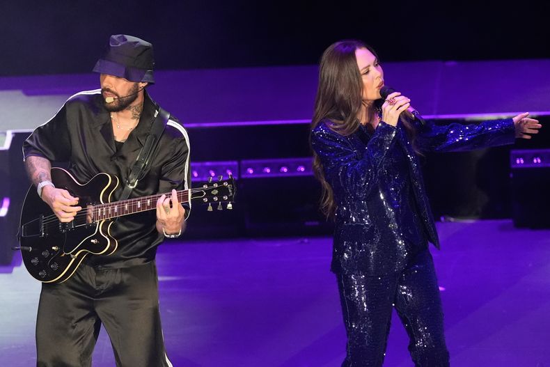 Jesse Huerta y Joy Huerta de Jesse & Joy se presentan en concierto en el Auditorio Nacional de la Ciudad de México, el miércoles 1 de octubre de 2025. (Foto AP/Marco Ugarte)