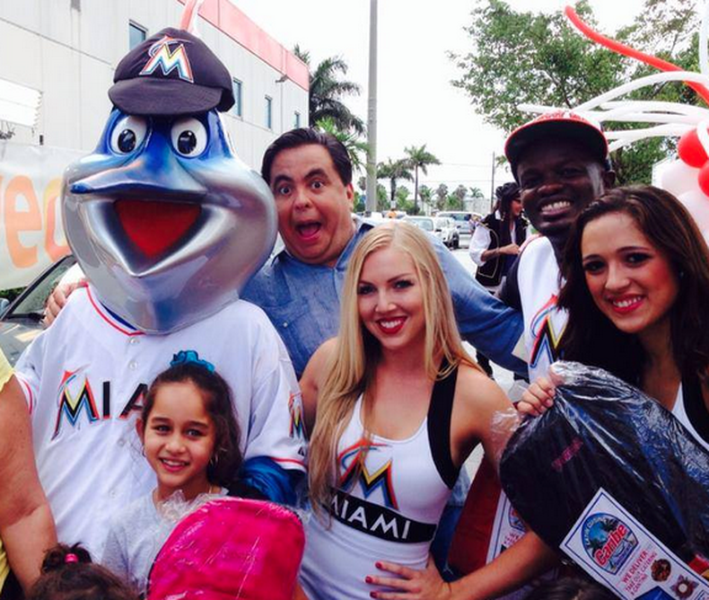 "Entrega de mochilas 2014" de América Tevé y Teveo supera expectativas de convocatoria.