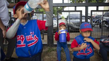 Crisis golpea al béisbol infantil en Venezuela