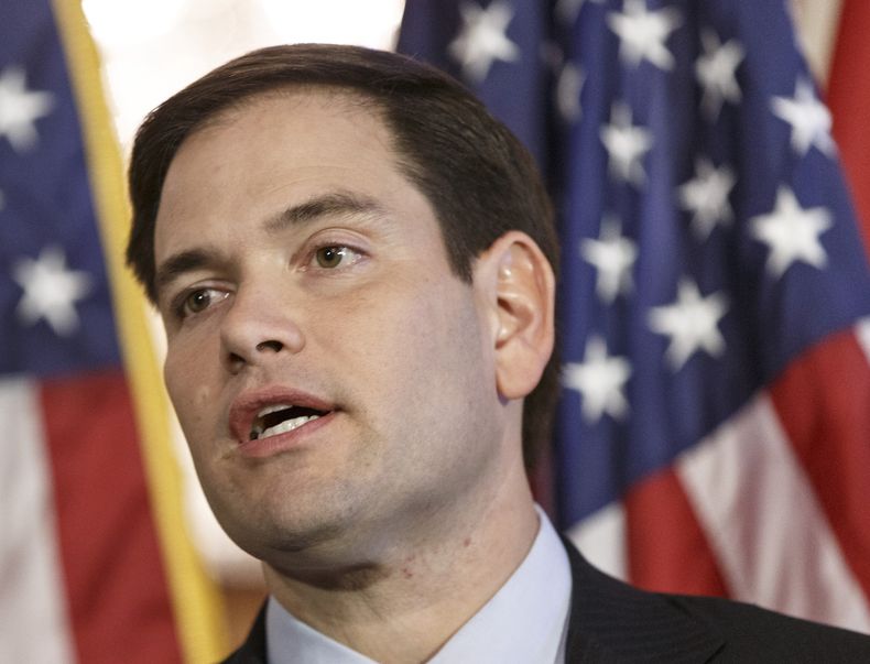 El senador republicano Marco Rubio habla en el Capitolio, en esta imagen de archivo del 8 de enero de 2014. (Foto AP/J. Scott Applewhite, archivo)