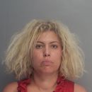 Mujer que ataco policía es liberada