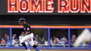 Lindor recibe visita de su madre y pega jonrón con Mets