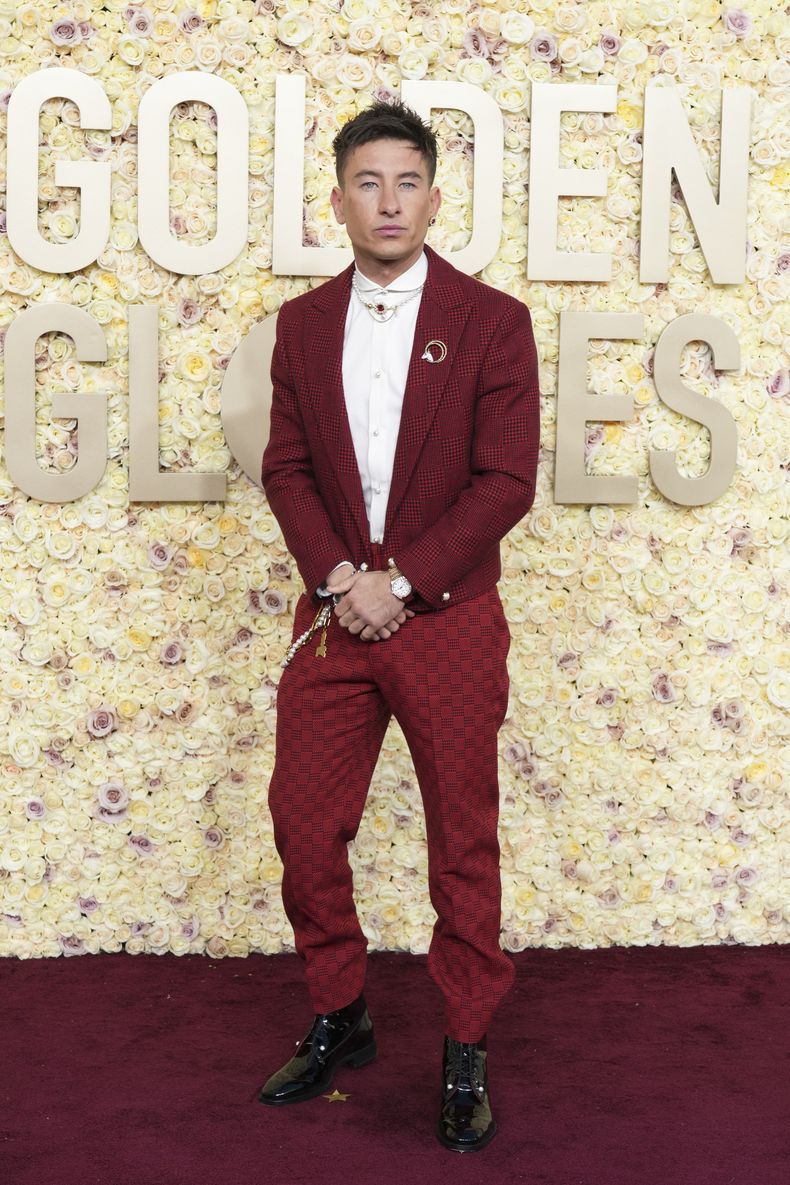 ARCHIVO - Barry Keoghan llega con un conjunto de Louis Vuitton a la 81a entrega de los Globos de Oro en Beverly Hills, California., el 7 de enero de 2024. (Foto Jordan Strauss/Invision/AP, archivo)