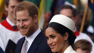 Príncipe Enrique y Meghan no revelarán su plan de nacimiento
