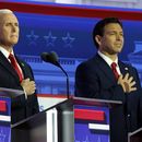 El exvicepresidente Mike Pence y el gobernador de Florida Ron DeSantis en el escenario antes de un debate presidencial republicano organizado por Fox News Channel, el miércoles 23 de agosto de 2023, en Milwaukee. (AP Foto/Morry Gash)