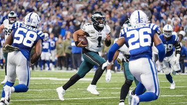 Anotación agónica de Hurts da victoria a Eagles ante Colts