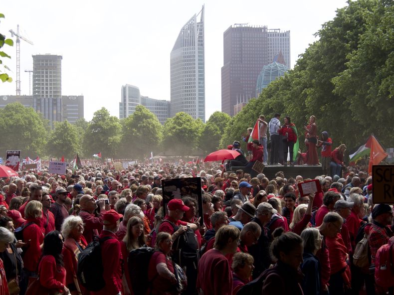 La protesta en contra de Israel en La Haya, Holanda, el 18 de mayo del 2025. (Niels van der Pas via AP)