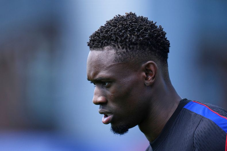 Folarin Balogun, de la selección de Estados Unidos, entrena el domingo 5 de julio de 2026 (AP Foto/Manu Fernández)