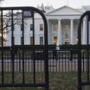 Equipo de Trump dio credenciales de seguridad pese a dudas