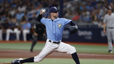 Kluber y Rays vencen a Yanquis; se les acercan a 4 juegos