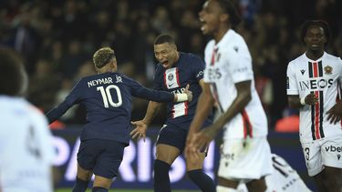 Rennes vence a Estrasburgo 3-1 en Liga 1 francesa