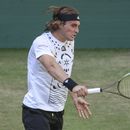 Tsitsipas se cita con Kyrgios en Halle