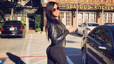 lebron james le puso me gusta a su foto y ahora piensa dejar los estudios para modelar