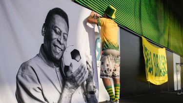 Brasileños en Qatar tienen en la mente a Pelé