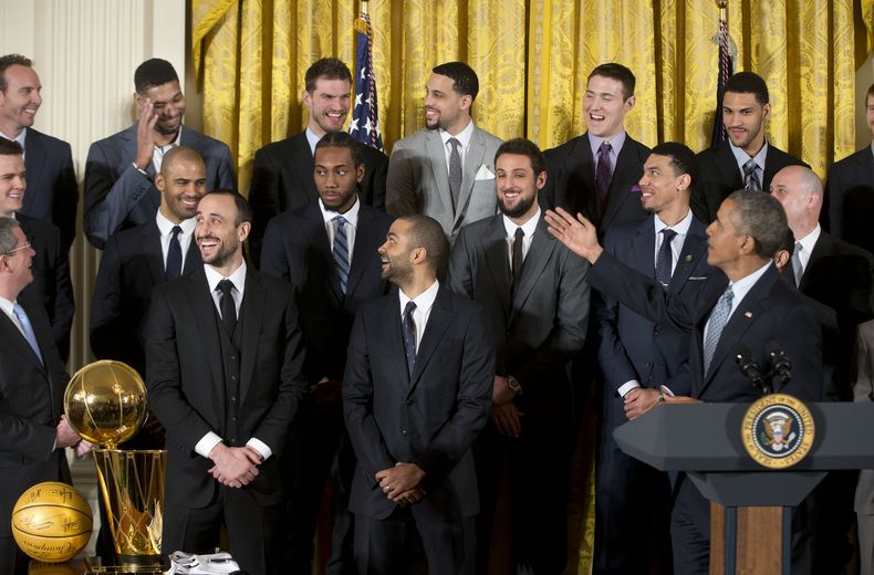 AMN-GEN_OBAMA-SPURS-0.jpg