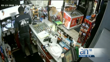 policia busca a sospechoso de robar a mano armada una gasolinera 
