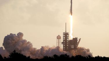 Lanzan desde EEUU satélite que alerta sobre envío de misiles