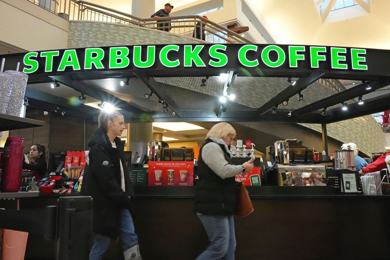 Un Starbucks en Buffalo, Nueva York, el 30 de noviembre del 2024. (AP foto/Gene J. Puskar)
