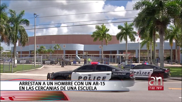 arrestan a un hombre con un ar-15 en las cercanias de una escuela