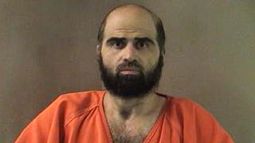 Nidal Hasan, ex psiquiatra del ejército y el tirador de la matanza en Fort Hood. Foto sin fecha, entregada por la policía del condado Bell. (Policía del condado Bell via AP)