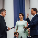 Gobernador de Florida, Ron Desantis, jura el cargo para un segundo mandato
