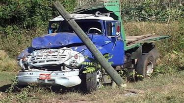 Camión accidentado la noche del sábado en La Palma, Pinar del Río.