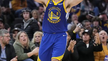 Thompson luce con 42; Warriors doblegan a Rockets