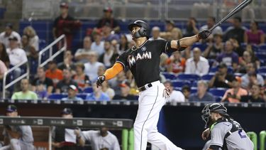 Stanton llega a 41 jonrones; Marlins superan a Rockies