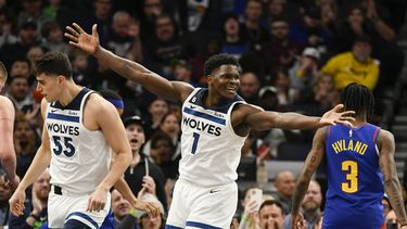 Timberwolves se sostienen y vencen por 124-111 a Nuggets