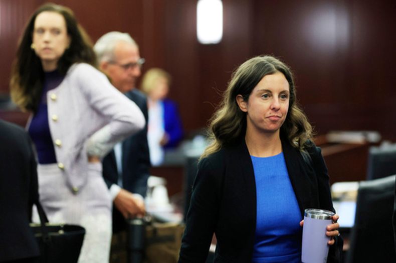 La fiscal Christina Stifler en el tribunal durante el juicio a Mario Fernandez Saldana en Jacksonville, Florida el 17 de agosto del 2026. (Corey Perrine/The Florida Times-Union via AP, Pool)