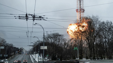 rusia volvio a atacar kiev: bombardeo la fabrica de misiles con los que ucrania hundio el buque moskva