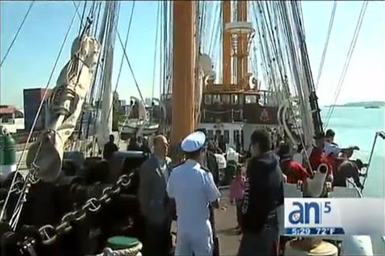 El buque escuela 'Esmeralda' de la armada de Chile llego a Miami.