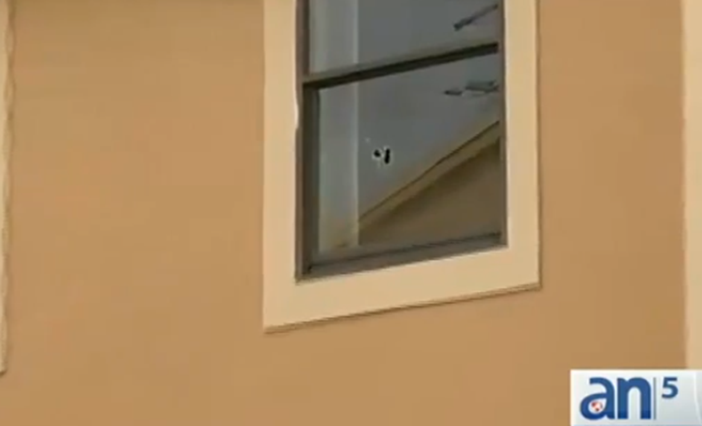 En un inicio, la policía manejó el caso como invasión de morada como parte de un robo, pero las causas podrían ser distintas.