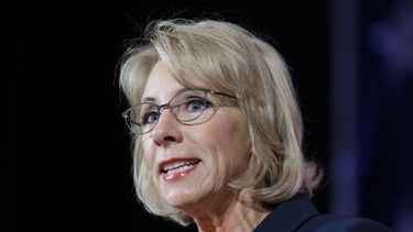 Reporte: Pobreza y segregación persisten en escuelas en EEUU