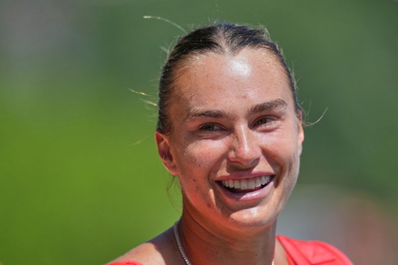 La bielorrusa Aryna Sabalenka durante una sesión de práctica antes del inicio de Wimbledon el miércoles 24 de junio del 2026. (AP Foto/Kin Cheung)