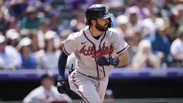 Swanson vence a Bravos en arbitraje; Duvall pierde