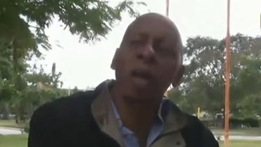 americateve | El líder de la oposición Guillermo Fariñas denuncio un plan para asesinar a disidentes en Cuba, mientras que las víctimas del violento ataque con un cuchillo hace una semana en santa clara revelan detalles del incidente.