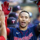 Carlos Correa se muda a San Francisco tras acuerdo por $350 millones