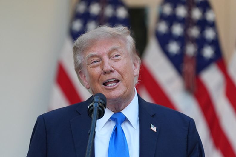 El presidente Donald Trump durante un evento con legisladores republicanos en La Rosaleda de la Casa Blanca, el miércoles 2 de septiembre de 2026, en Washington. (AP Foto/Alex Brandon)