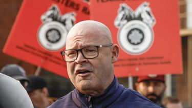 El presidente del sindicato Teamsters, Sean OBrien, participa en un evento el 23 de agosto de 2024, en Calgary, Canadá. (Jeff McIntosh/The Canadian Press vía AP)