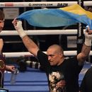 Usyk se va de Ucrania y se prepara para revancha con Joshua