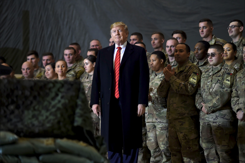trump militares