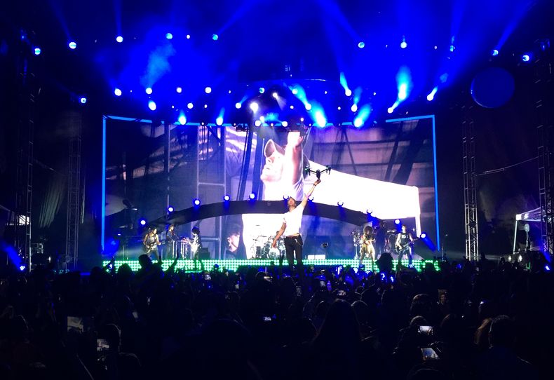 ESP-CEL_ENRIQUE_IGLESIAS-2.jpg