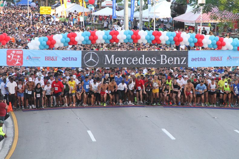 Hoy se realizó una de las carreras corporativas más importantes de la Florida, La Mercedes Benz Corporate Run.