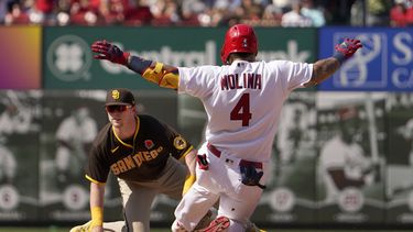 Cardenales ganan 6-3 a Padres en la 1ra victoria de Pallante