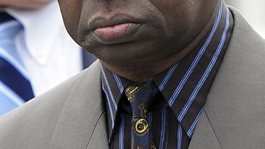 Casa Blanca rectifica: Obama sí conoció a tío