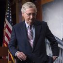 Bajo presión, McConnell acepta votación sobre justicia penal