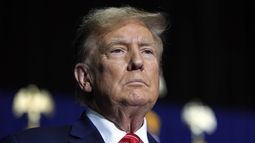 ARCHIVO - El candidato presidencial republicano Donald Trump habla en un acto de campaña en Rome, Georgia, 9 de marzo de 2024. (AP Foto/Mike Stewart, Archivo)