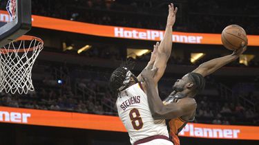 Magic vence 120-115 a Cavaliers y rompe racha de 6 reveses